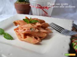 Pasta ricotta pomodoro alla siciliana