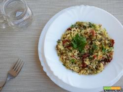 Cous cous con carciofi e pomodori secchi
