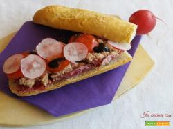 Panini da spiaggia al tonno e ravanelli