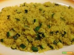 Cous cous zucchine e curry