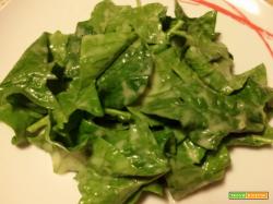 Insalata di spinaci con salsa di patate al lime
