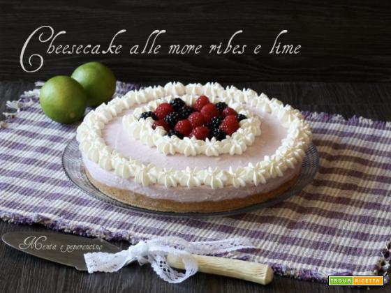 Cheesecake alle more ribes e lime
