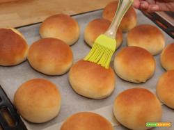 Brioche semplici allo yogurt