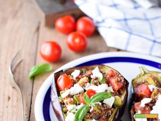 Melanzane ripiene di quinoa con zucchine, ciliegini e bufala: salutando l'estate...