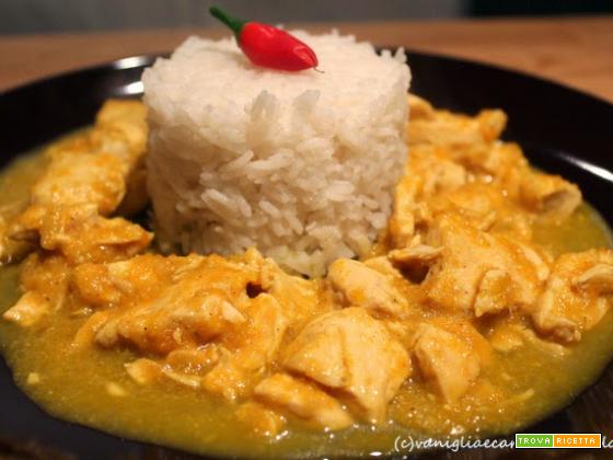 Pollo al curry con riso Basmati