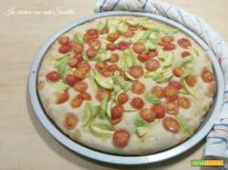 Pizza zucchine e pomodorini
