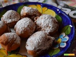 Frittelle con uvetta e anice