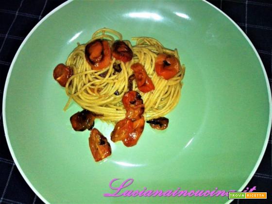Spaghetti integrali con pomodorini al forno