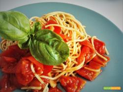Spaghetti con pomodorino fresco