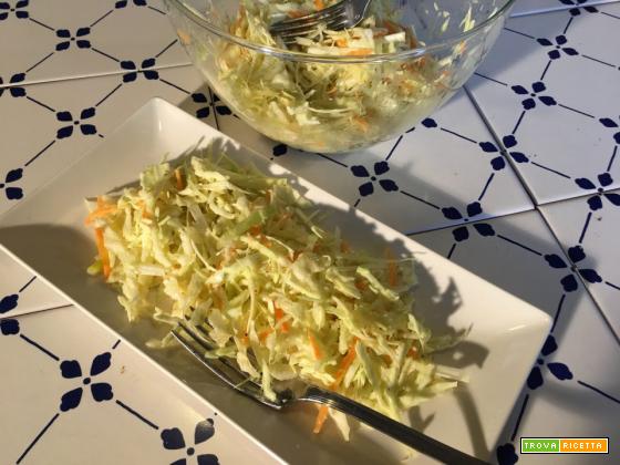 Coleslaw: insalata a base di cavolo cappuccio
