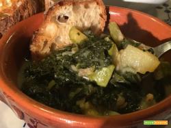 Ribollita: la famosa zuppa toscana a base di cavolo nero
