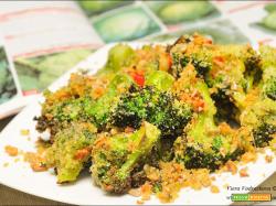 Broccoli gratinati croccanti e piccanti al forno