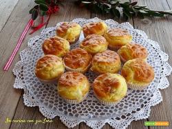 Muffin salati rustici con formaggio e pancetta