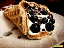 WAFFLE CONE WITH YOGURT FAGE, BLUEBERRY AND CACAO...