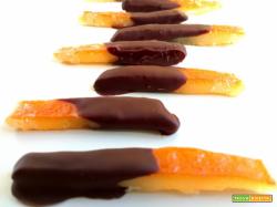 SCORZE D’ARANCIA CANDITE AL CIOCCOLATO