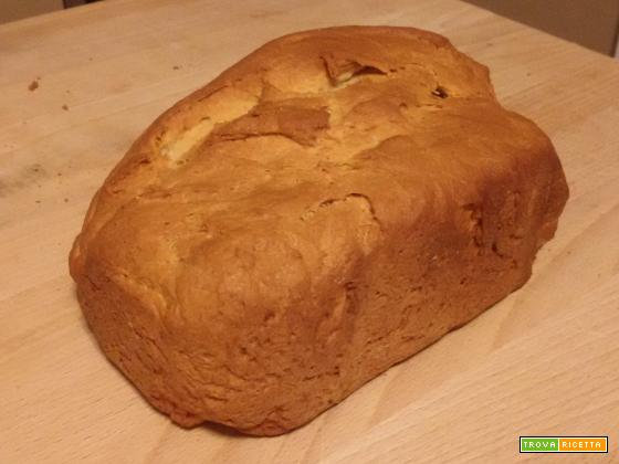 Pane con farina di ceci nella macchina del pane