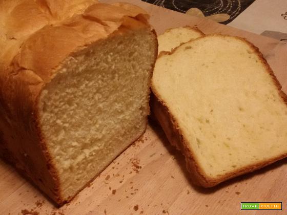 Pane alla panna sofficissimo nella macchina del pane
