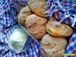 Panini di semola di grano duro con lievito madre