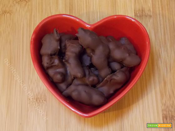 Cioccolatini di mandorle caramellate