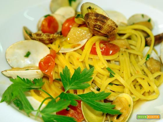 Spaghetti alle vongole - Ricetta napoletana