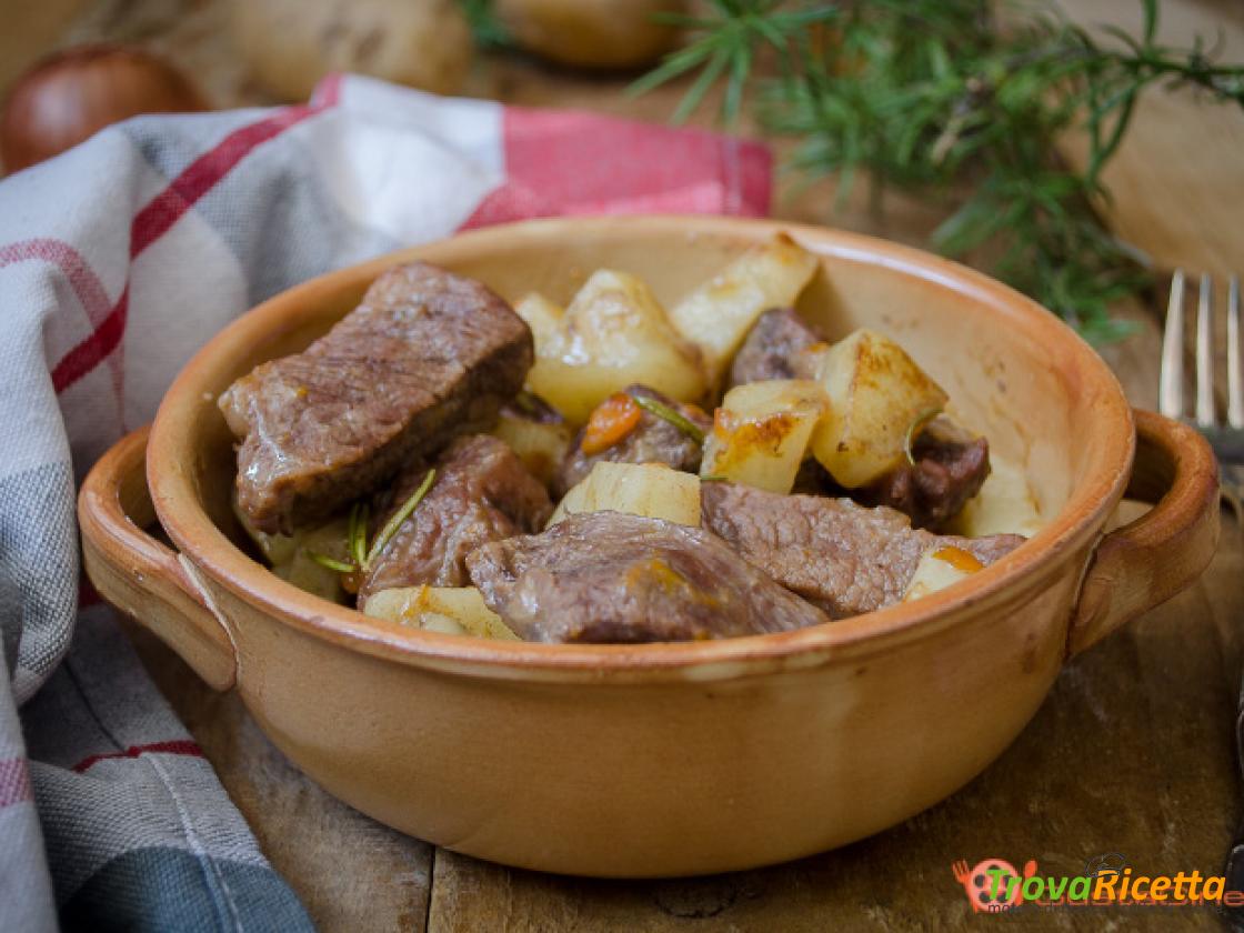 Spezzatino Di Vitello Alla Birra Con Patate Ricetta Trovaricetta Com