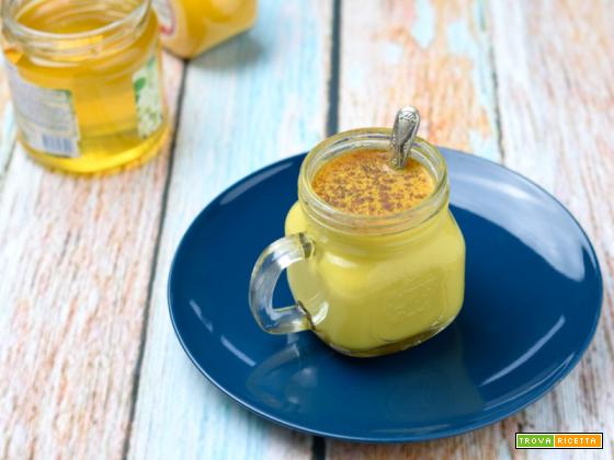 Golden Milk – ricetta latte d’oro alla curcuma