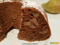 Ciambella veloce con mascarpone, nesquik e pera