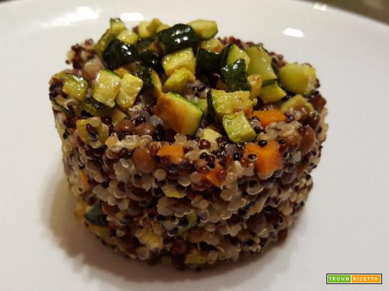 Quinoa tricolore con zucchine e lenticchie