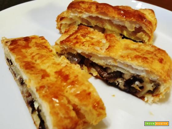 Strudel di sfoglia con radicchio e brie