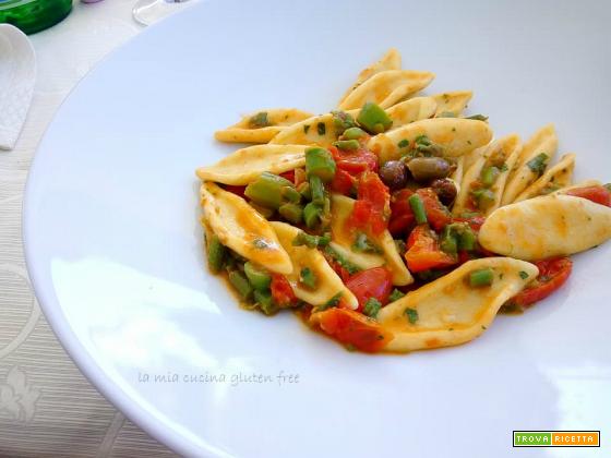 Cortecce con asparagi olive e pomodorini