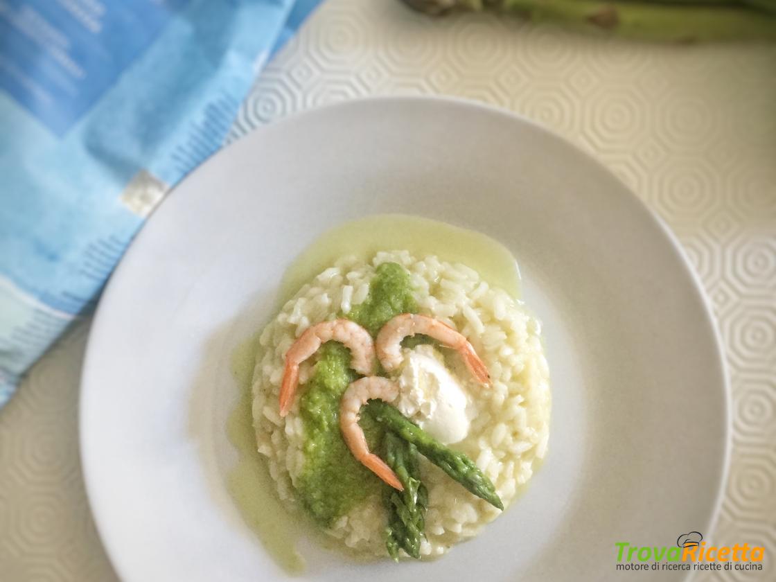 Risotto Agli Asparagi Con Gamberi E Robiola Ricetta Trovaricetta Com