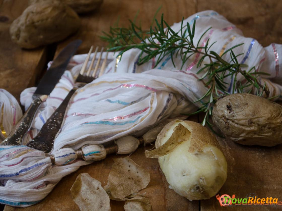 Tre Metodi Per Cucinare Le Patate Al Microonde Ricetta Trovaricetta Com