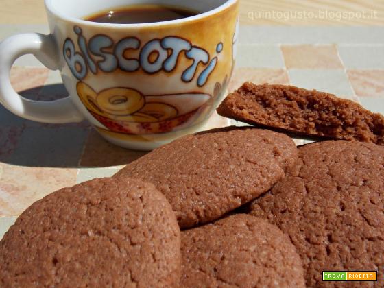 Biscotti agli amaretti e cacao