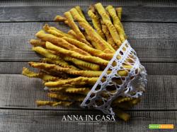 Grissini avvitati alla curcuma