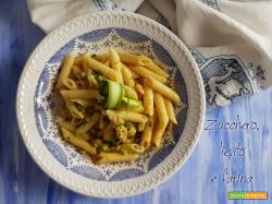 Penne con zucchine e gamberetti al curry