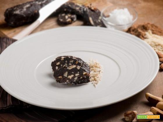 Salame di carrube e mandorle: un sostituto del cioccolato