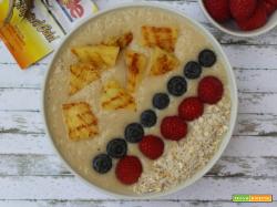 Smoothie bowl con banane e ananas grigliato