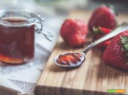Gelatina di fragole con limone, un dessert dall’essenza inaspettata