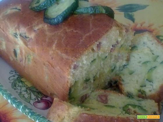 Cake di zucchine e pancetta
