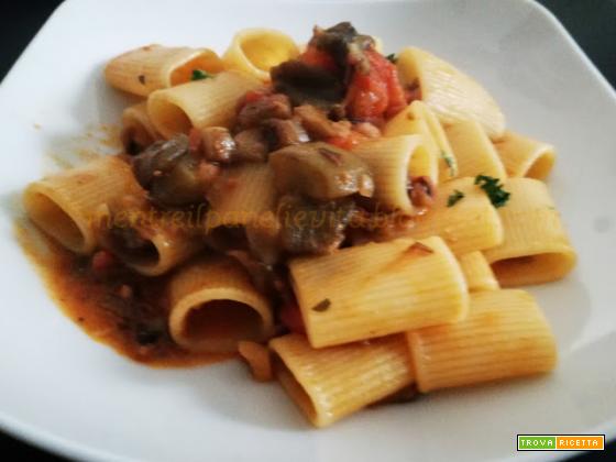 Pasta Con Polpo E Melanzane Ricetta Trovaricetta Com