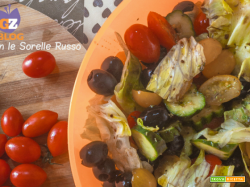 Insalatona mediterranea con cetrioli e olive nere