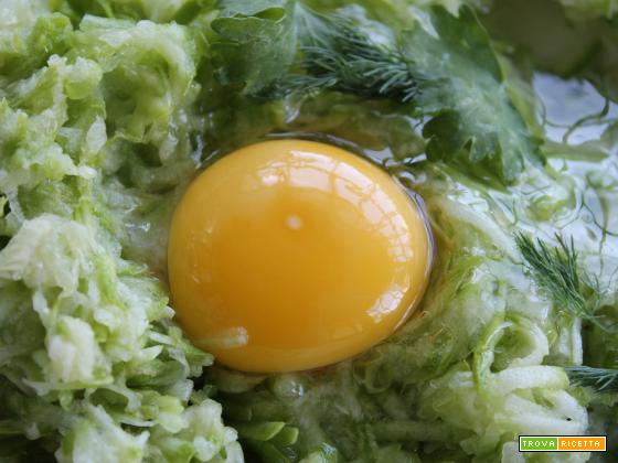 Uova e zucchine in forno : Ricetta veloce
