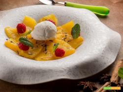 Ananas caramellato alla lavanda con gelato alla vaniglia: frutta e dolce in un solo piatto!