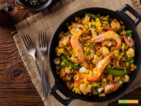 Paella, il sapore e il profumo della tradizionale ricetta spagnola