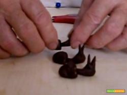 Video Uccellini di cioccolato per la polenta osei di Bergamo