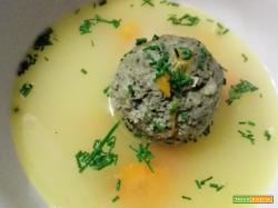 Leberknödel Suppe – Gnocchi di fegato in brodo