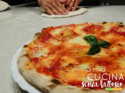 Pizza napoletana fatta in casa come in pizzeria – ricetta Sorbillo