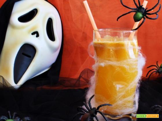 Un drink per Halloween? Il succo di zucca, mela e arancia!   
