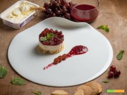 Cheesecake di formaggio e uva rosata: l’imperdibile delizia agrodolce al cucchiaio