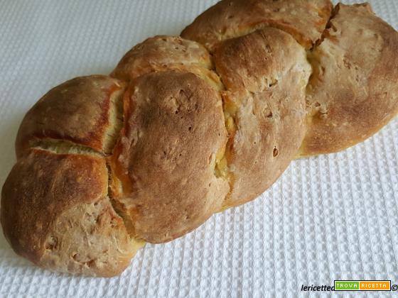 Pane intrecciato con farina di ceci e semi di lino